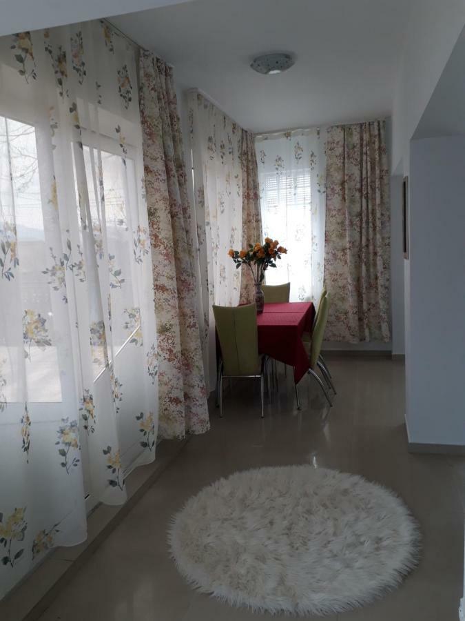 Casa Ade Apartment คาลิมาเนช ภายนอก รูปภาพ